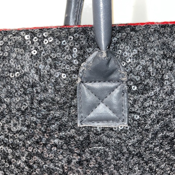 New with details Chico’s Sequin handbag Tote, Gray with Red Interior - Picture 12 of 13